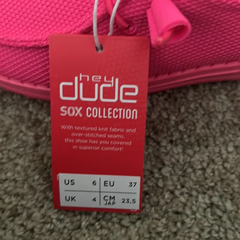 ❌SOLD Hey Dude Electric pink - Picture 3 of 3
